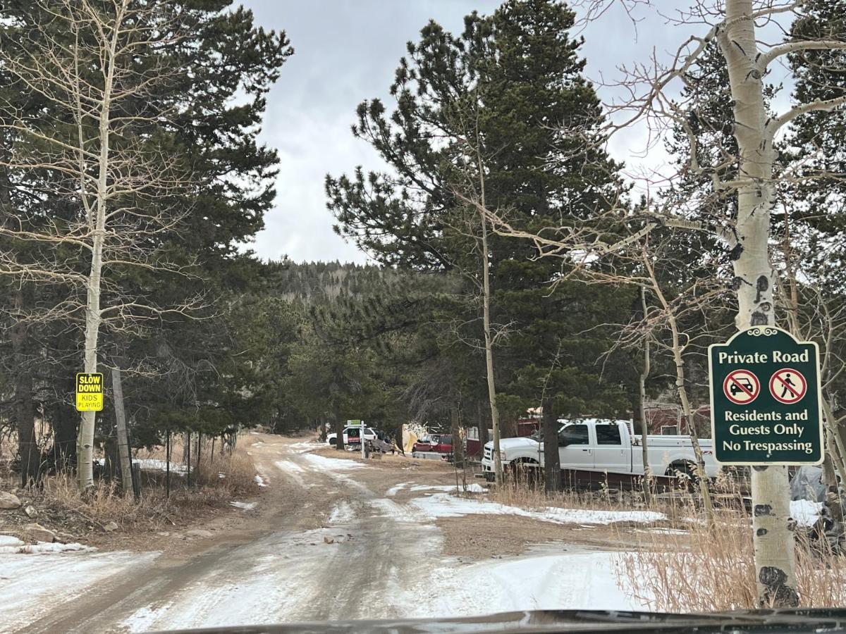 Meandering Moose Apartment Vacation Rental Black Hawk Luaran gambar