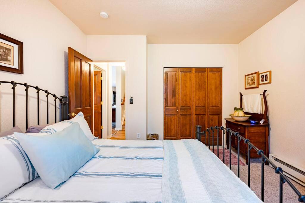 Meandering Moose Apartment Vacation Rental Black Hawk Luaran gambar