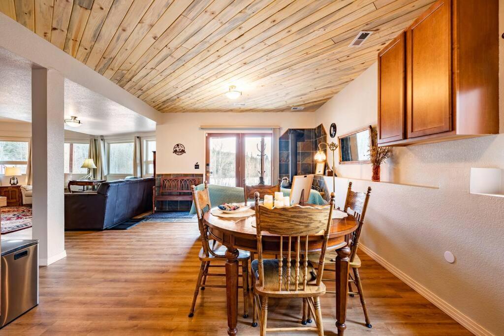 Meandering Moose Apartment Vacation Rental Black Hawk Luaran gambar