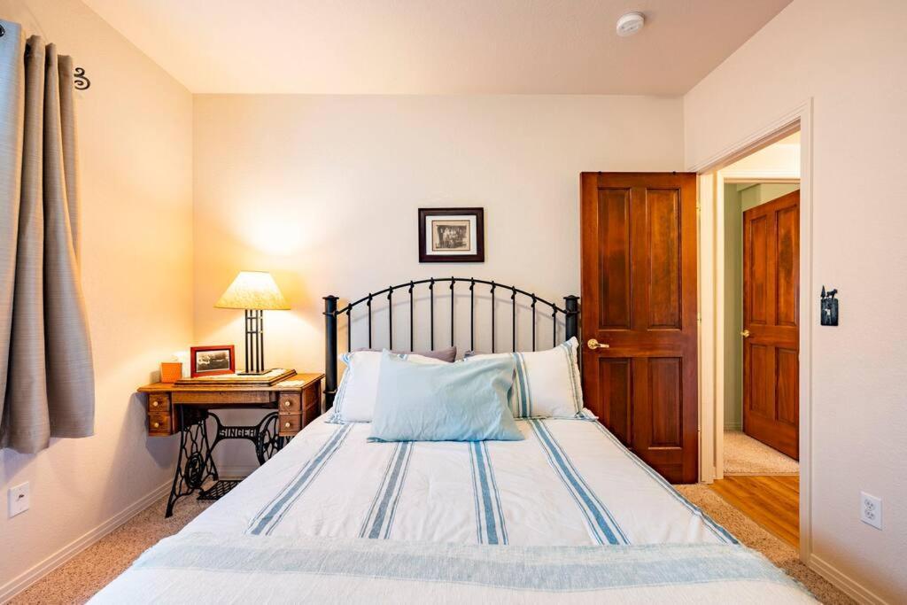 Meandering Moose Apartment Vacation Rental Black Hawk Luaran gambar